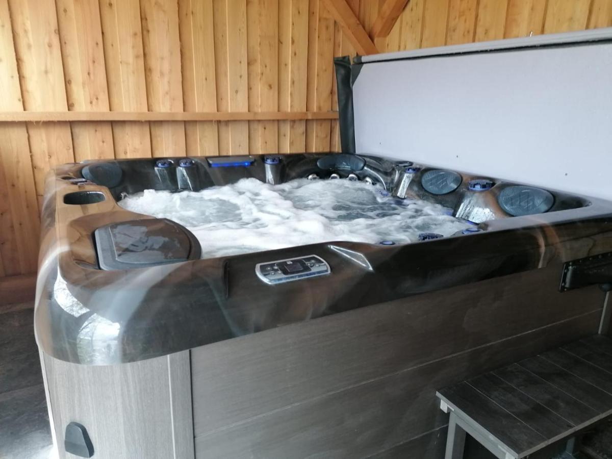 Rest At Last - Highland Apartment With Private Hot Tub Whitebridge  Exterior foto